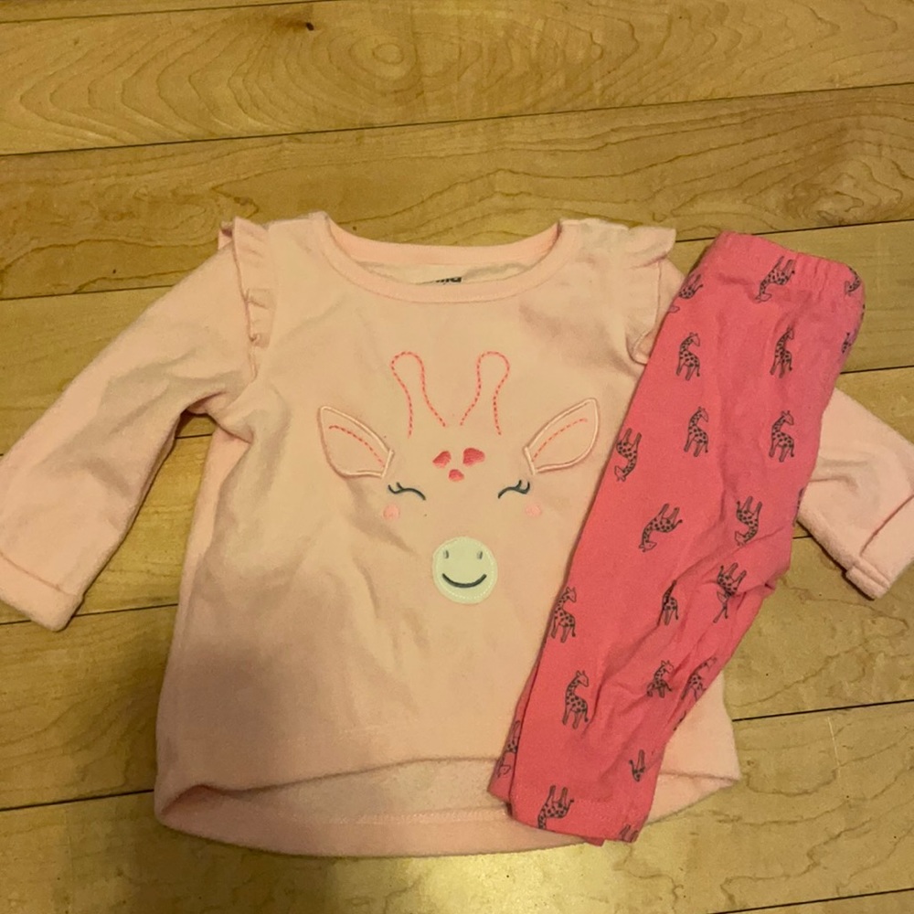 3-6 month matching set by Carter’s. Pink